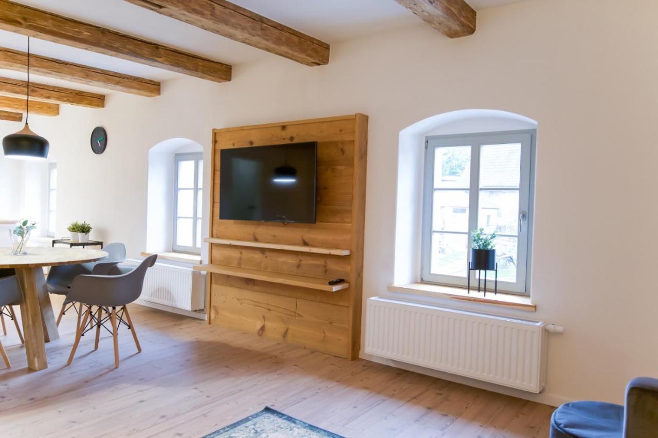 Farmhouse Eckartsberg Im Zittauer Gebirge - Ferienwohnung Mit 2 Schlafzimmern, Terrasse Und Wallbox Mittelherwigsdorf エクステリア 写真